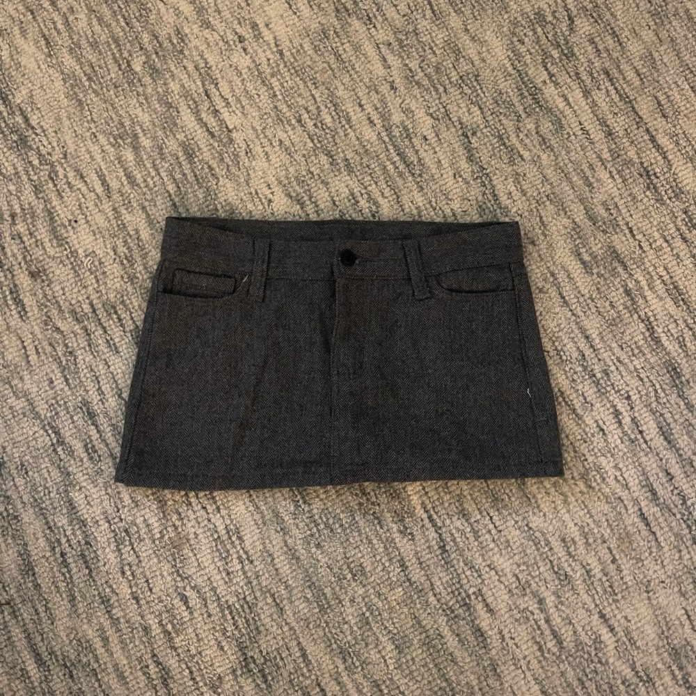 BRANDY MELVILLE GRAY MINI SKIRT